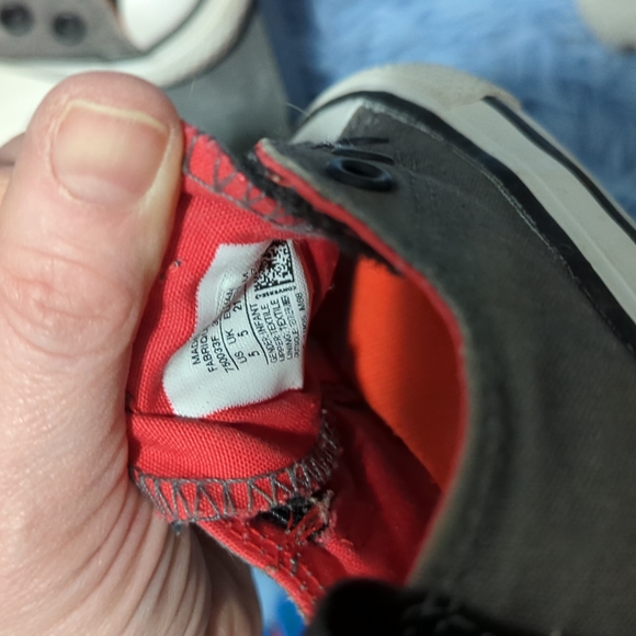 Converse All Star Velcro Simple Slip Sneakers Size 5 (Infant) - Picture 4 of 7